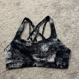 Lululemon bra, size 6
